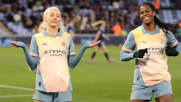 Chloe Kelly et Khadija Shaw, buteuses du soir (photo UEFA.com)