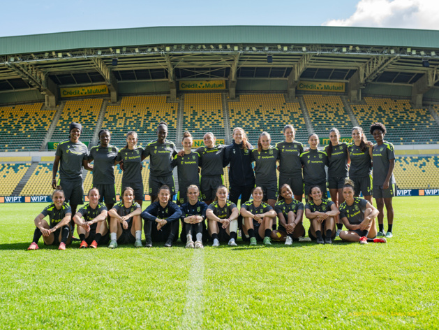 Les Nantaises sur la pelouse de la Beaujoire (photo Nathalie Querouil/FC Nantes)