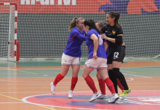 Mélodie Carré après le troisième but tricolore (photo Sébastien Duret)