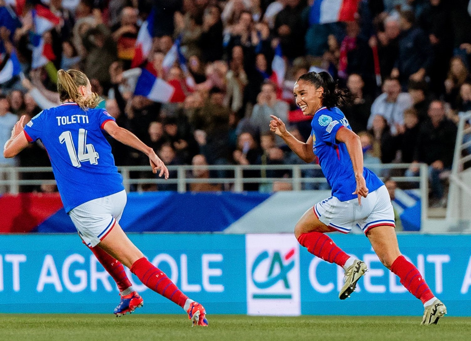 Bleues - La FRANCE se met à l'heure suisse