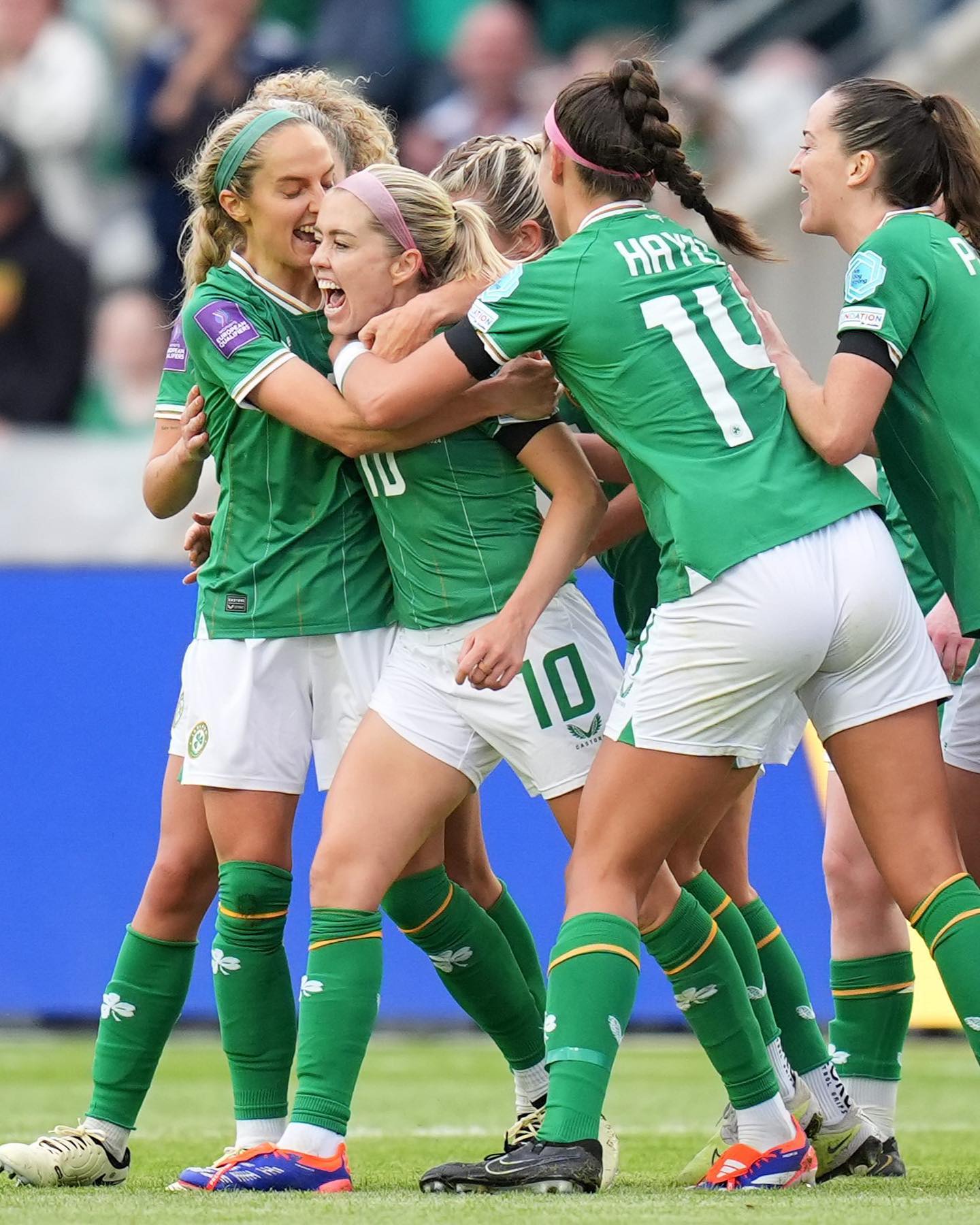 Les Irlandaises s'imposent pour la première fois face aux Bleues (photo UEFA.com)