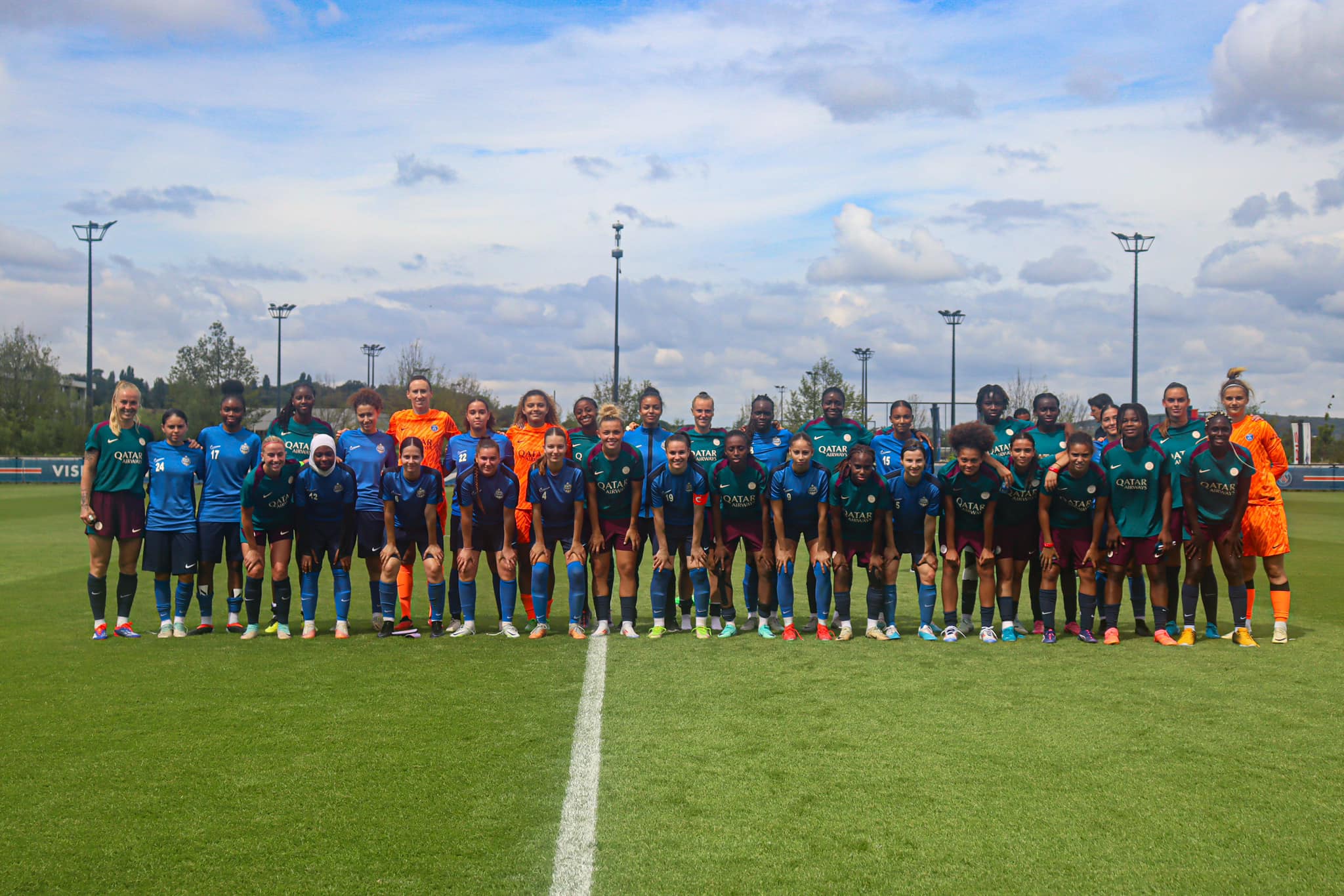 Le premier match de préparation de la saison a opposé le PSG au club de R1F Poissy (photo Poissy FC)