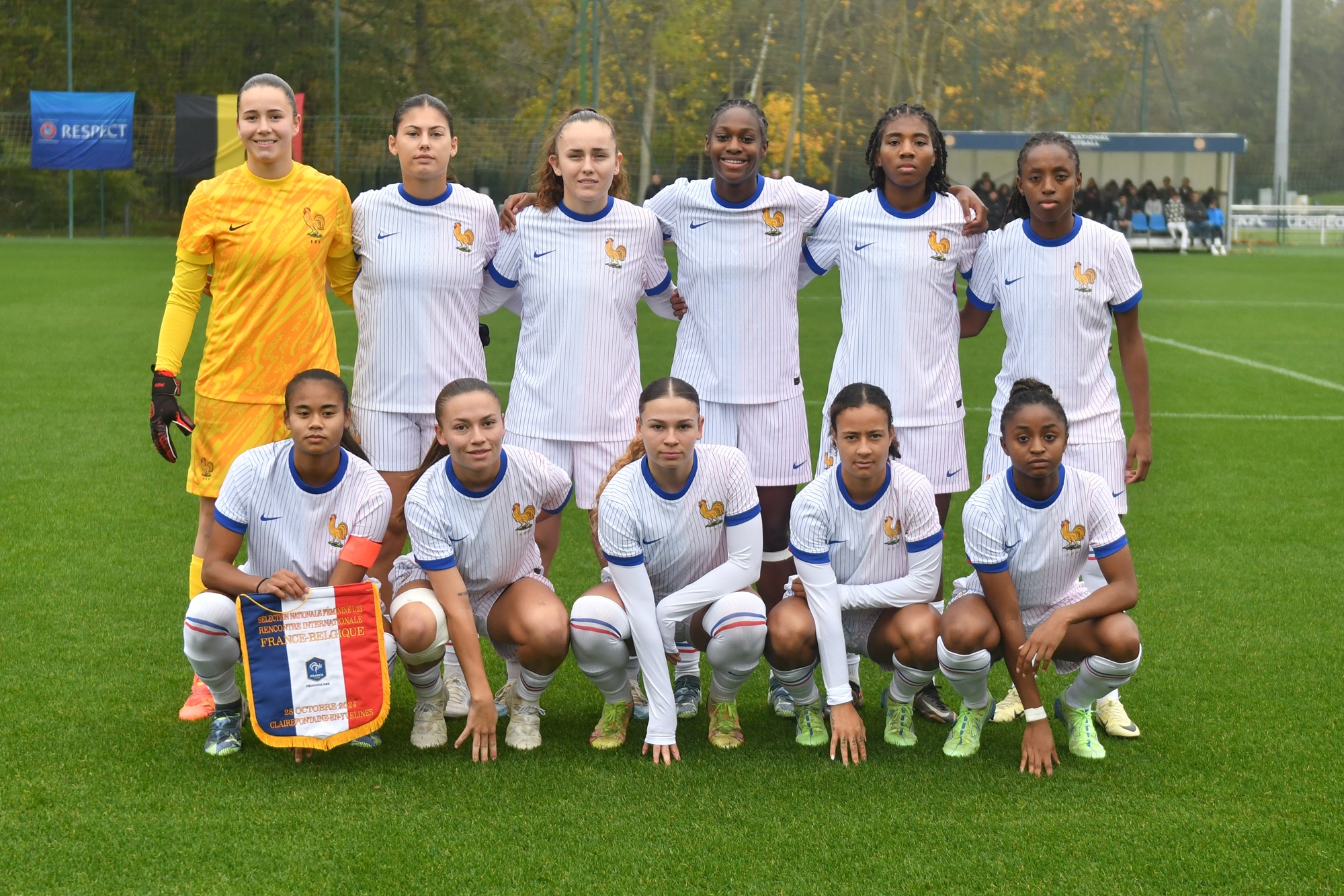 U23 - La FRANCE s'impose 3-0 à dix contre onze