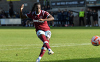 Asseyi, passeuse et buteuse avec West Ham (photo club)