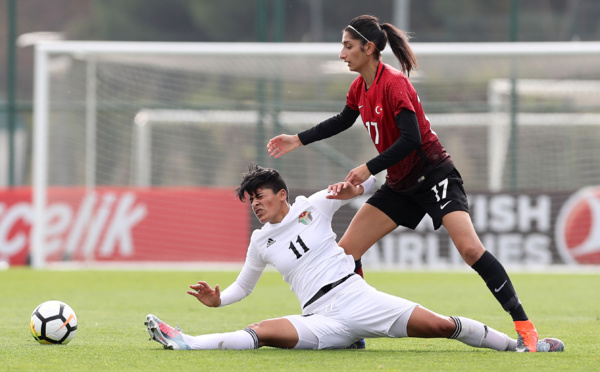 International - Résultats des matchs amicaux : CHILI - BRESIL : 0-3, CANADA - NORVEGE : 3-2