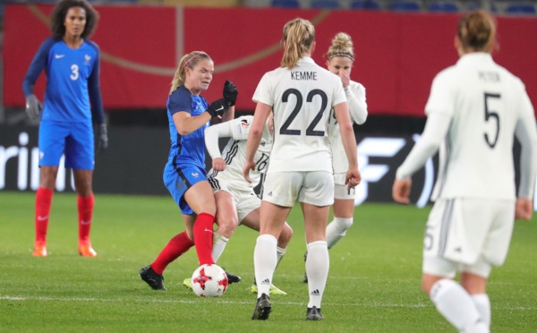 Bleues - Eugénie LE SOMMER : "Il faut réussir à se lâcher offensivement"