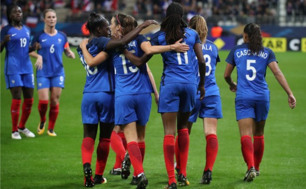 Bleues - Le NIGERIA et le CANADA en avril