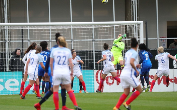 Bleues - Le résumé vidéo de ANGLETERRE - FRANCE (4-1)