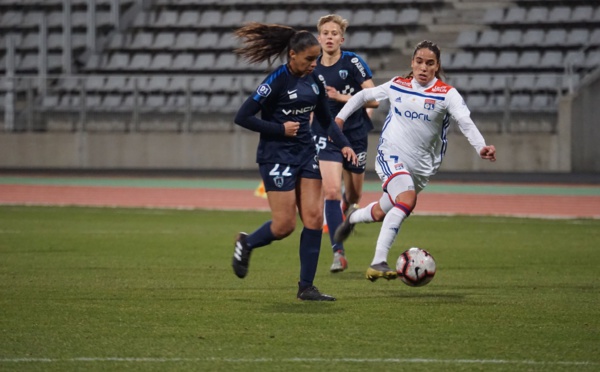 Bleues - Griedge MBOCK remplacée par Estelle CASCARINO