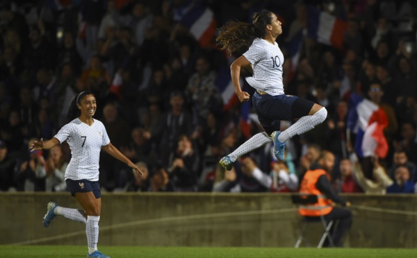 Bleues - Amel MAJRIque face à la SERBIE (6-0)