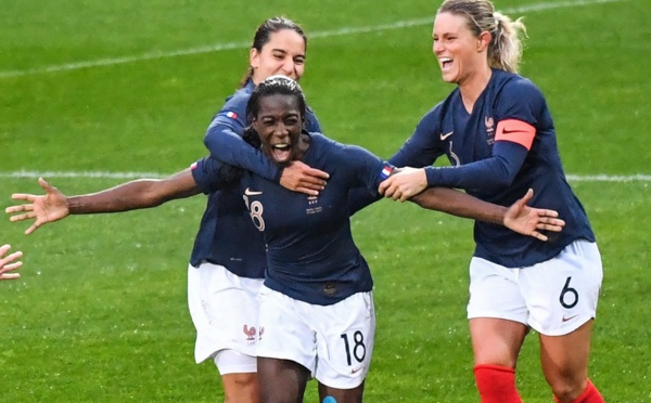 Bleues - ASSEYI offre la victoire face au CANADA