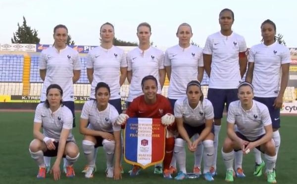 Bleues - La FRANCE accrochée par l'ECOSSE