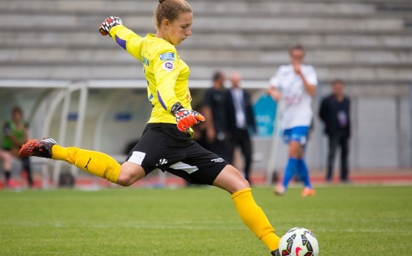 Bleues - FINLANDE - FRANCE Amandine GUERIN appelée