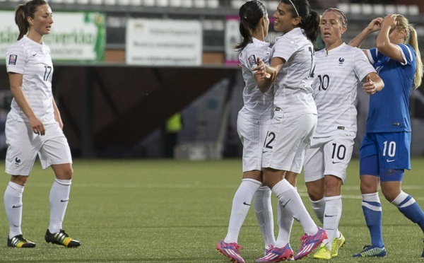 Coupe du Monde 2015 (Zone Europe) - Gaëtane THINEY termine co-meilleure buteuse, Louisa NECIB meilleure passeuse