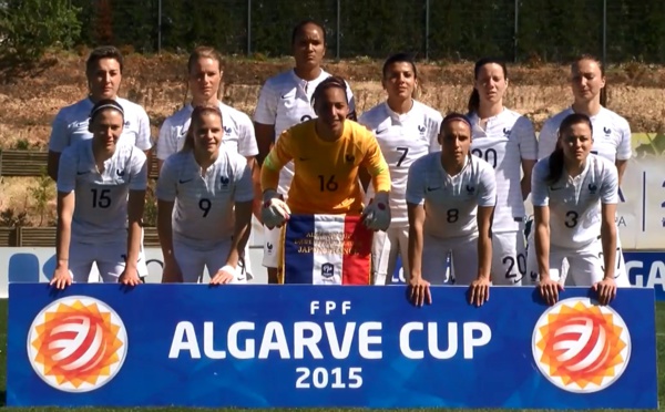 Bleues - Les coulisses de la victoire face au Japon (FFF TV)