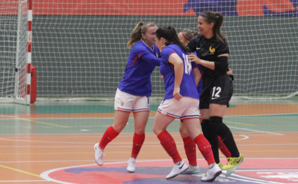 Mélodie Carré après le troisième but tricolore (photo Sébastien Duret)