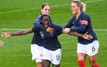 Bleues - ASSEYI offre la victoire face au CANADA