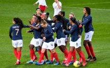 Bleues - FRANCE - CANADA : réactions des deux camps