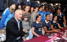 Equipe de France - Les Bleues à la rencontre de leurs supporters