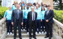 Bleues - Le Ministre en visite à Clairefontaine