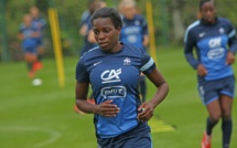 Bleues - Laure BOULLEAU blessée, Viviane ASSEYI appelée