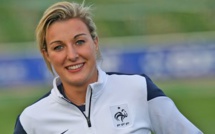 Bleues - Claire LAVOGEZ : "Jamais je n'aurai vécu ça sans jouer au football" (vidéo FFF TV)